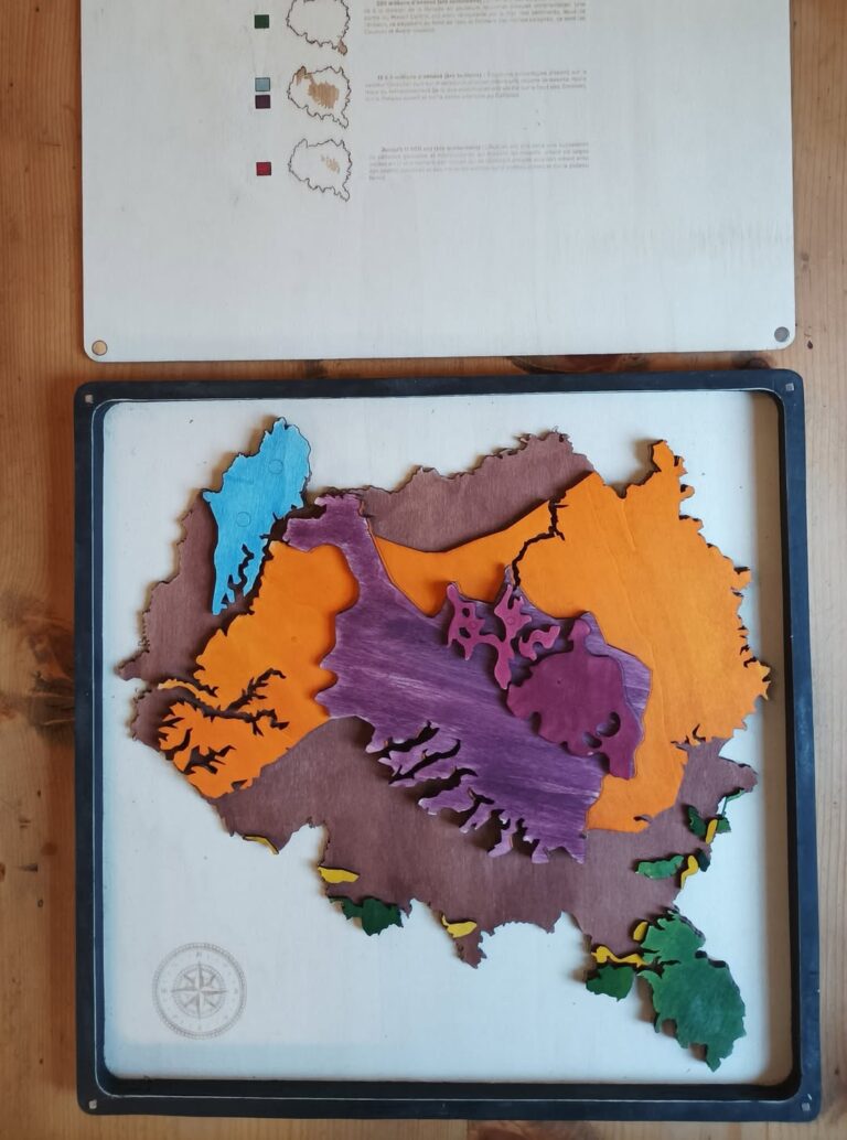 🌄 Transmettre les secrets de l’Aubrac… pièce par pièce.À L’Atelier du Tiers-lieu La Pompe, nous(1)